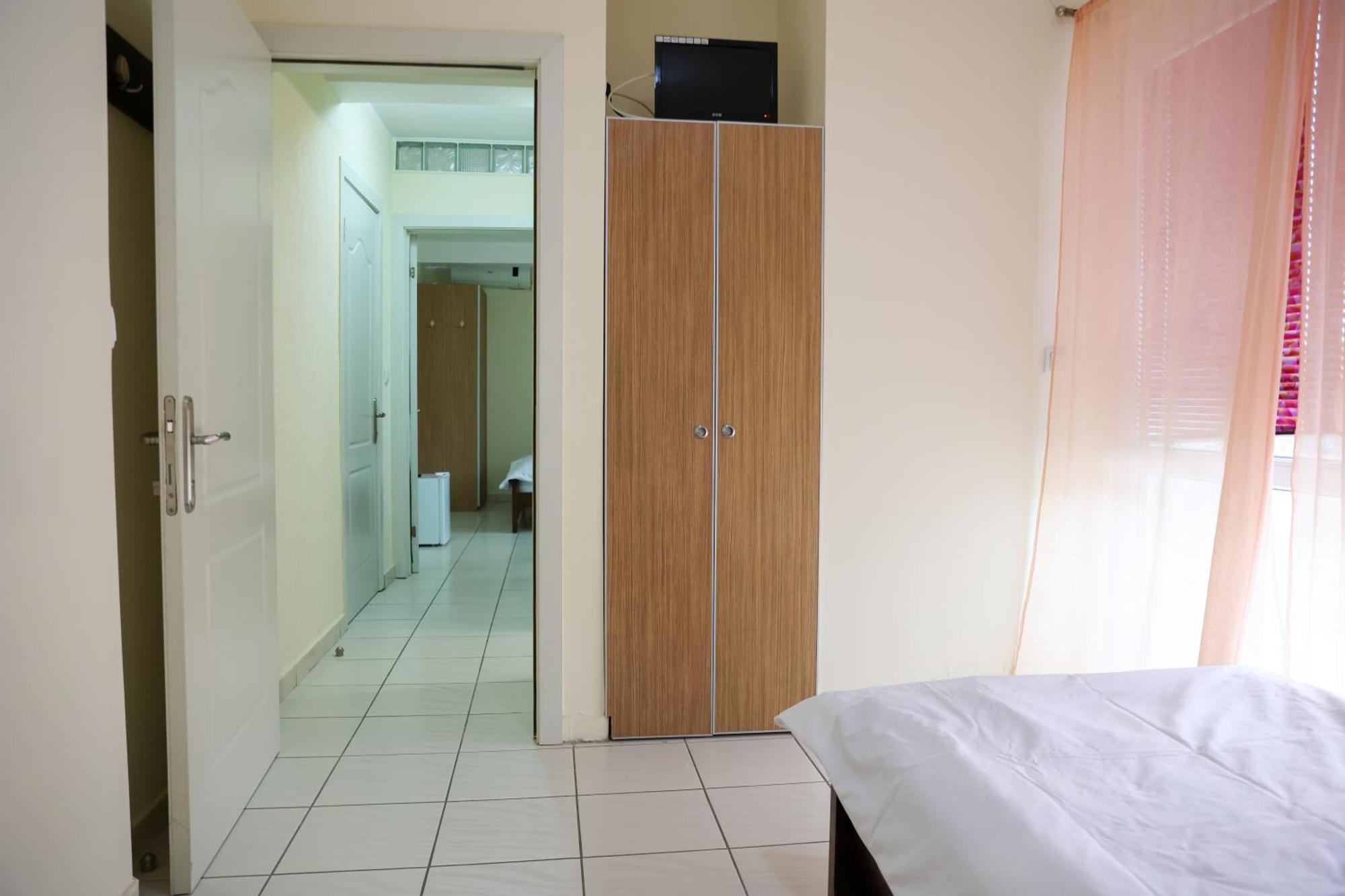Marex Centar Hotel Jabuka Exterior foto